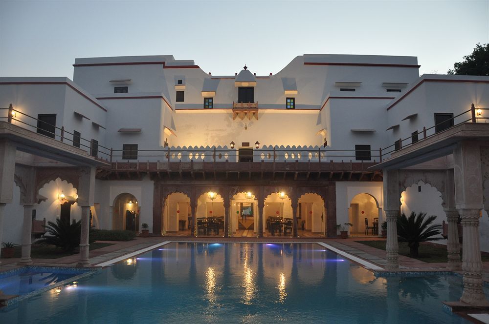 Chandra Mahal Haveli Luharu Exterior photo