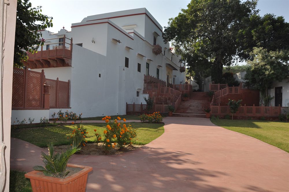 Chandra Mahal Haveli Luharu Exterior photo